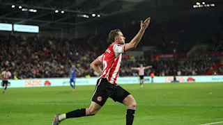 "وفاء الأصدقاء".. هندرسون يسجل لبرينتفورد ويخلد ذكرى جوتا (صور)