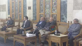 بدء عزاء الناشر محمد هاشم.. ووزير الثقافة أول الحضور 