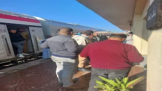بعد تعطل القطارات.. المنوفية تدفع بسيارات لنقل الركاب من محطة بركة السبع