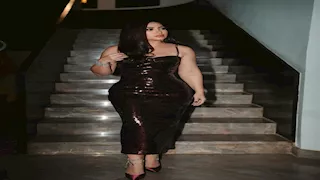 أحدث جلسة تصوير جريئة لـ بوسي تخطف بها الأنظار