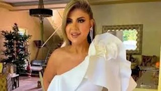 "جاذبية اللون الأبيض".. بوسي شلبي بإطلالة راقية 