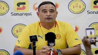 مدرب أنجولا الأسبق لمصراوي: محمد صلاح لديه القدرة على إدارة أزمته مع آرني سلوت 