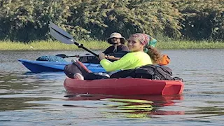 مغامرة في النيل.. شباب يخوضون رحلة الكياك من أسوان إلى "مرج البحرين"