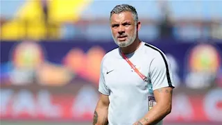 مارك فيش: هذا النادي الأكثر شعبية في جنوب أفريقيا.. والأهلي خسر موسيماني