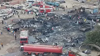 تفاصيل حريق جراج بالهرم.. ميكروباص وملاكي تشتعلان والنيابة تحقق في الواقعة