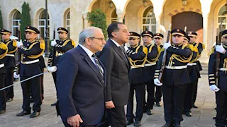 مراسم استقبال رسمية لرئيس الوزراء لدى وصوله العاصمة بيروت -(صور)