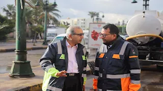 رئيس "صرف الإسكندرية" يتفقد كسح أمطار نوة قاسم -صور