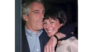 العدل الأمريكية تكشف حقيقة وجود صور لترامب ضمن ملفات إبستين المحذوفة