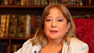 أشرف زكي يتقدم بالعزاء لأسرة سمية الألفي