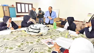بالصورـ محافظ أسيوط يتفقد مدرسة الأمل للصم وضعاف السمع   