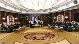 وزير الداخلية يستقبل وزير الحج والعمرة السعودي