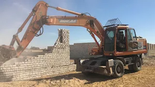 صور- حملات إزالة التعديات ومخالفات البناء واسترداد الأراضي المخالفة بالمدن الجديدة