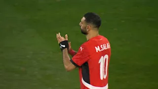 "انفعال حسام حسن وعلم المغرب".. ما لم تشاهده في مباراة مصر وزيمبابوي بأمم أفريقيا