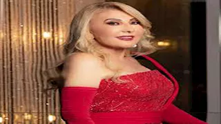 نادية الجندي بإطلالة ناعمة.. كيف نسقتها؟