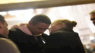 بكاء صابرين وانهيار أحمد الفيشاوي.. مشاهد مؤثرة من عزاء سمية الألفي