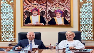 كامل الوزير: إنشاء خط ملاحي بين مينائي السخنة وصلالة بعمان