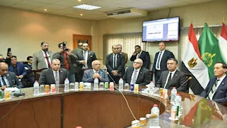   وزير التموين يفتتح السجل التجاري ببنها: الخدمة في 30 دقيقة  