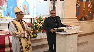 محافظ جنوب سيناء يشهد قداس عيد الميلاد بكاتدرائية "سيدة السلام" 