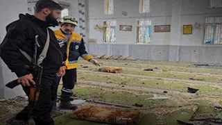 مقتل 5 أشخاص وإصابة 21 في انفجار مسجد بحمص السورية