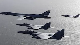 قاذفات نووية روسية تحلق قرب بريطانيا.. والناتو يرسل طائرات مقاتلة