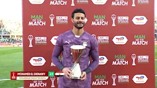 محمد الشناوي يتوج بجائزة أفضل لاعب في مباراة جنوب أفريقيا