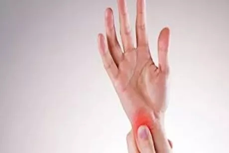 3 طرق لعلاج متلازمة النفق الرسغي بدون جراحة