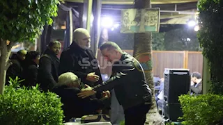 بالصور- تأثر أحمد سعيد عبد الغني  في عزاء الراحل طارق الأمير