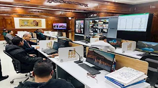 محافظ قنا يتابع جولة الإعادة لانتخابات النواب من مركز الطوارئ (صور)