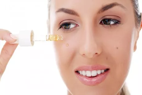 فوائد زيت زهرة الربيع للبشرة.. هل تحقق نتائج فعالة؟