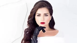 مي عز الدين بإطلالة كاجوال أنيقة.. ما سر اللوك؟