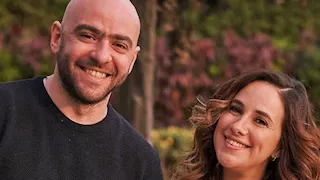 شيري عادل وكريم عبدالجواد في كواليس مسلسل "فن الحرب" (صورة)