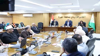 محافظ الجيزة ورئيسة "قومي الطفولة" يترأسان اجتماع لجنة حماية الطفل