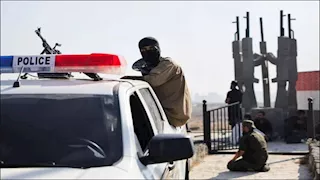 مقتل 3 أشخاص في اشتباكات بين العلويين ومتظاهرين مناوئين بالساحل السوري