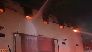 اندلاع حريق داخل مخزن قطن بالدرب الأحمر