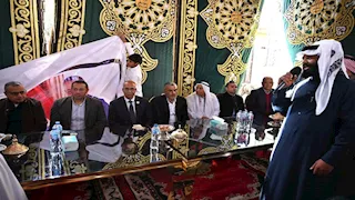 بحضور أردني وسعودي.. محافظ جنوب سيناء يحاور القبائل في رأس سدر (صور)