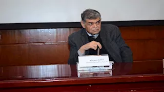  لجنة الدراسات الطبية تناقش تطوير بكالوريوس الطب والتدريب الإجباري لطلاب الامتياز 