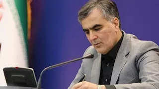 إعلام إيراني: محافظ البنك المركزي قدم استقالته والرئيس يدرس قبولها 