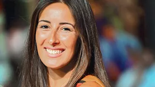 بدلة أنيقة ومكياج هادئ.. جيلان علاء بإطلالة راقية 