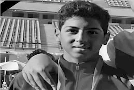 لماذا نتعرض للإغماء أثناء السباحة؟.. طبيب يكشف أسباب غرق لاعب الزهور