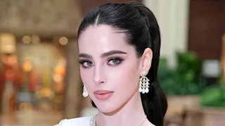 خطفت الأنظار بجمالها.. إطلالة ساحرة  لـ ملكة جمال الكون 2025