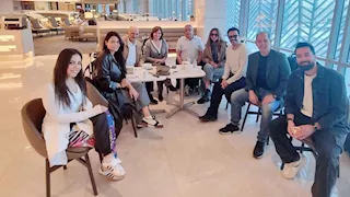 إلهام شاهين ونجوم الفن يسافرون لجدة لحضور مهرجان البحر الأحمر (صور)