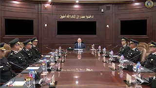 وزير الداخلية يجتمع بمساعديه لاستعراض خطة تأمين احتفالات أعياد الميلاد | فيديو
