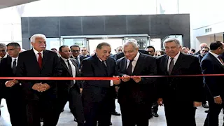 3 رؤساء وزراء في افتتاح مستشفى جامعة الجيزة الجديدة.. ما القصة؟