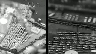 فيديو| لحظة استهداف سفينتين محملتين بالأسلحة في ميناء المكلا باليمن 