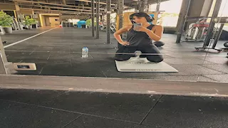 تعمل في مجال الموضة.. 17 صورة وأبرز المعلومات عن زوجة حسام غالي