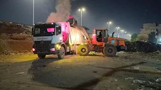 بالصور.. الجيزة ترفع 400 طن مخلفات من الطريق الدائري