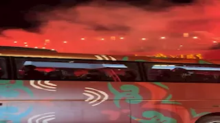 "بالشماريخ".. جماهير المغرب تحتفي بمنتخب مصر وصلاح في أكادير