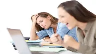 6 علامات تكشف أن شخصًا ما يغار منك دون أن يتكلم.. احذر 