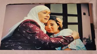 "طنط هدى سلطان ضربتني بالقلم"..رانيا فريد شوقي تنشر صور نادرة من مسلسل"أحلام البنات"