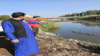 بالصور- وصول وحدة "صيد التماسيح" من أسوان لإنهاء أزمة الزوامل بالشرقية